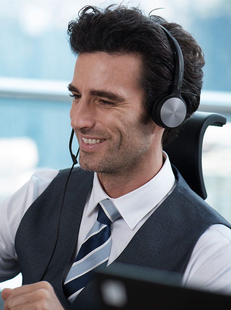 Yealink UH36 is a USB wired headset especially designed for Unified Communication, office, and call center professionals, featuring high-quality ..